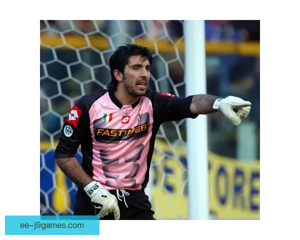 布冯宣布在意乙帕尔马正式退役结束辉煌职业生涯 细数传奇门将的足坛足迹